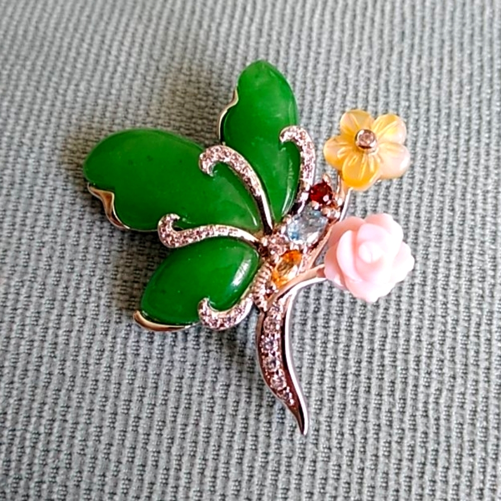 BUTTERFLY PIN/PENDENT ๐ฆ๐๐บ๐ธ - Picture 1 of 6